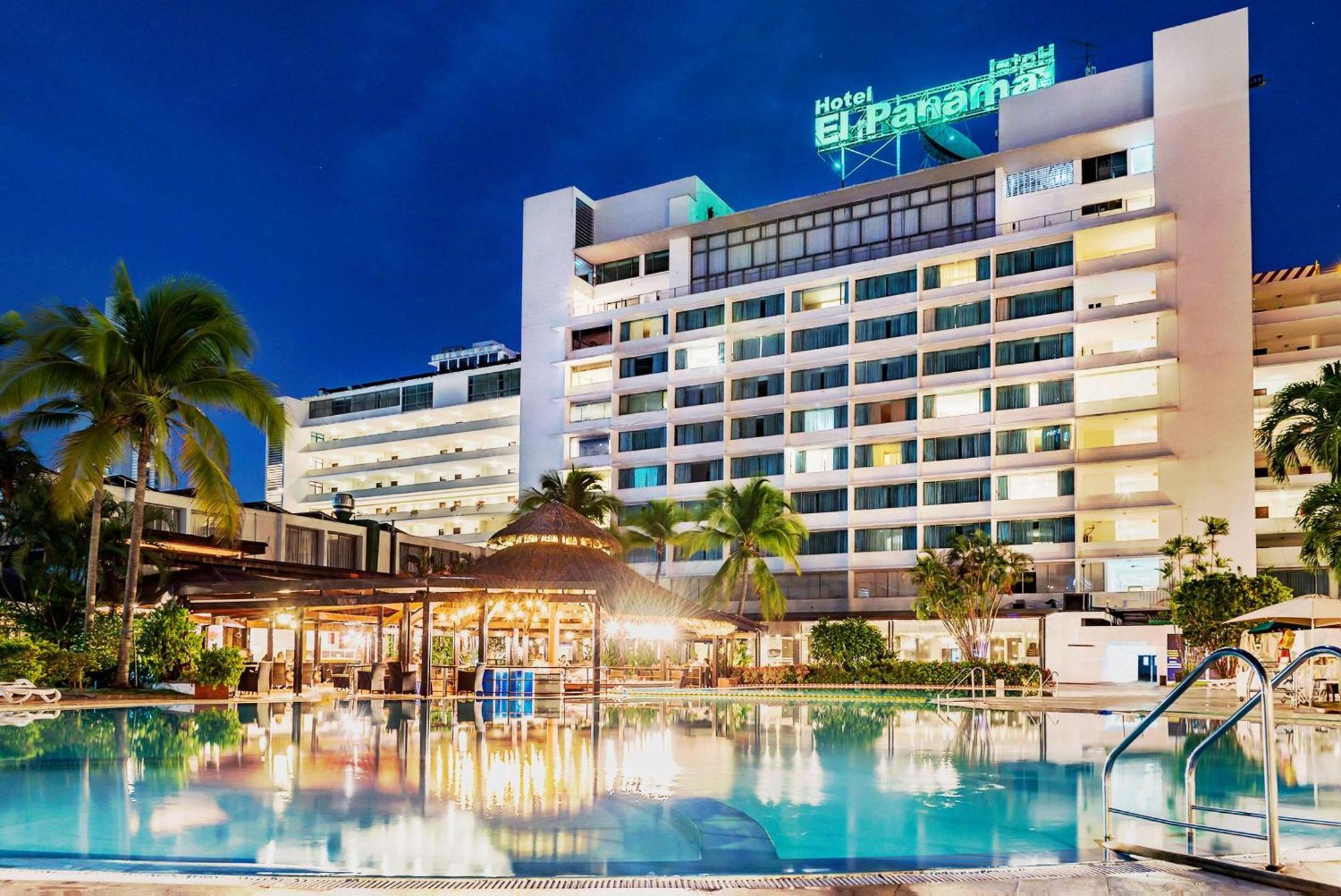 Hotel El Panama By Faranda Grand, A Member Of Radisson Individuals Exterior photo The hotel at night